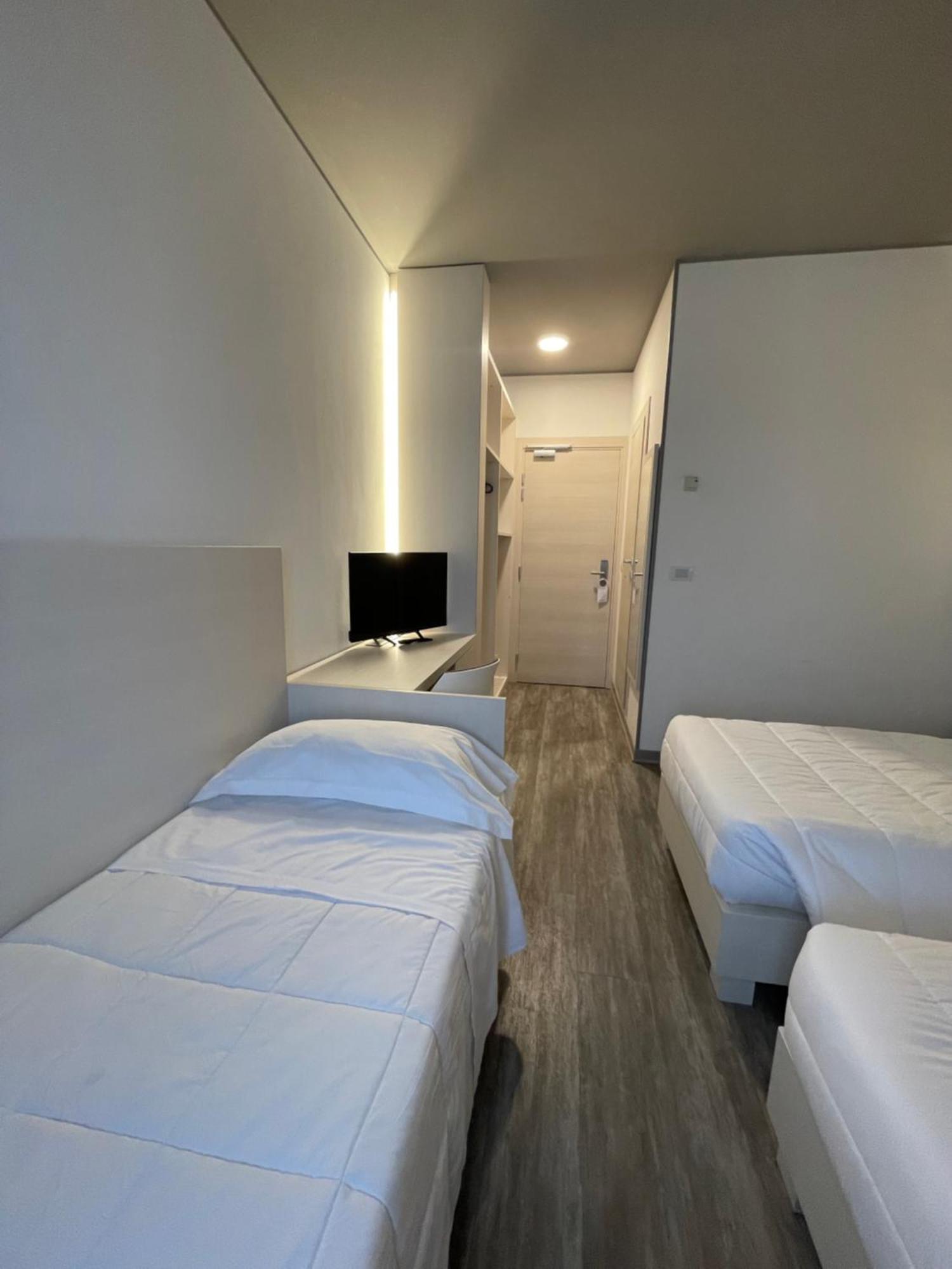 Hotel Albatros เมสเตร ภายนอก รูปภาพ