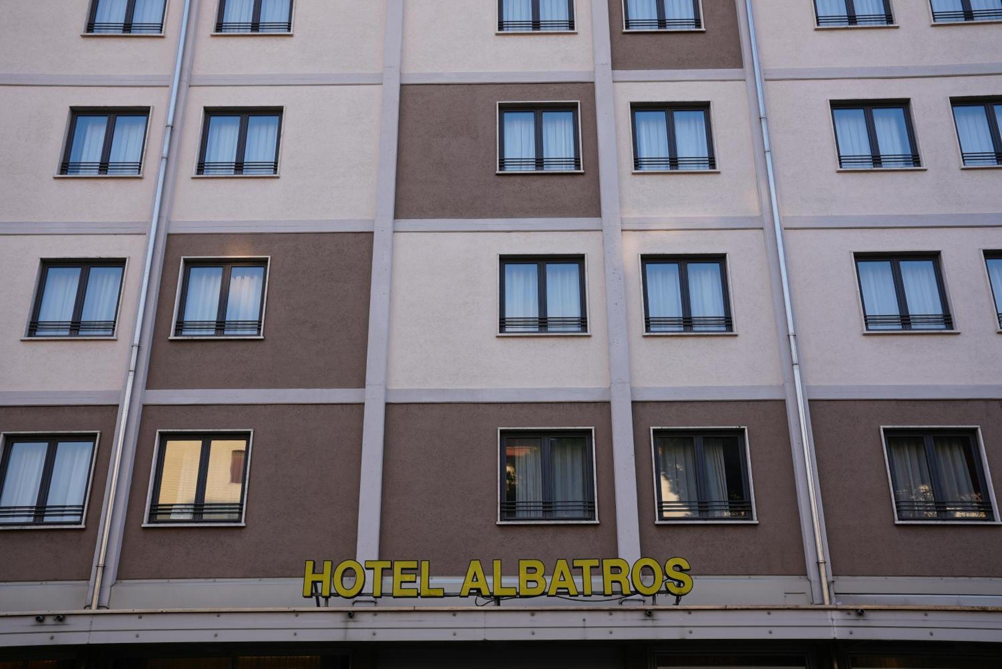 Hotel Albatros เมสเตร ภายนอก รูปภาพ