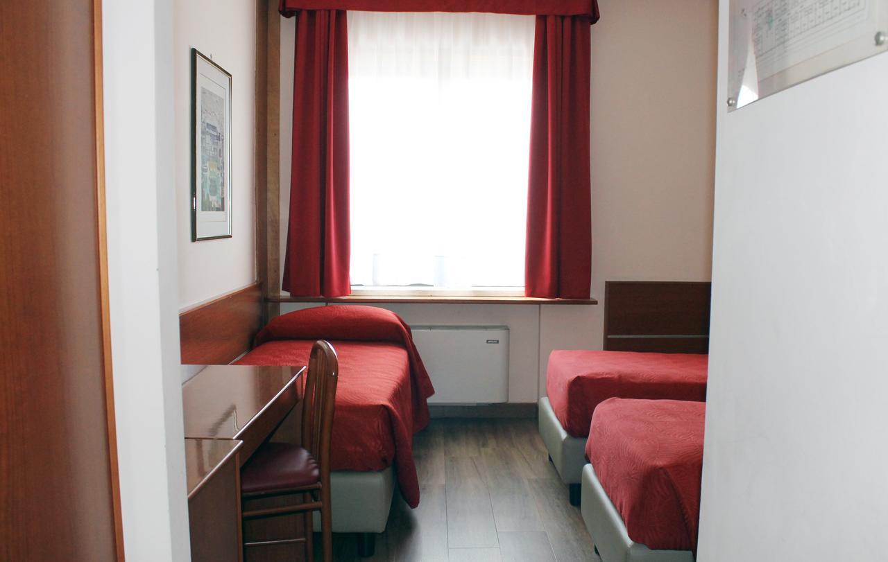 Hotel Albatros เมสเตร ภายนอก รูปภาพ
