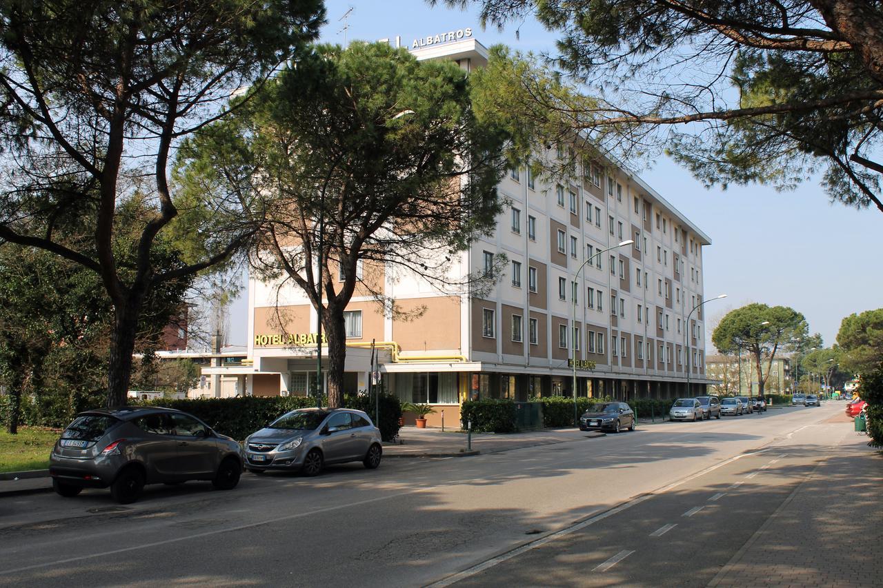Hotel Albatros เมสเตร ภายนอก รูปภาพ